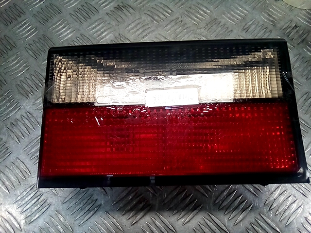 Фонарь задний внутренний левый CITROEN Xantia 1993-2002