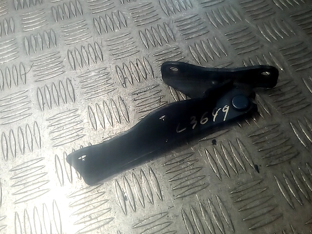 Петля капота левая/правая SUBARU Impreza 2000-2007