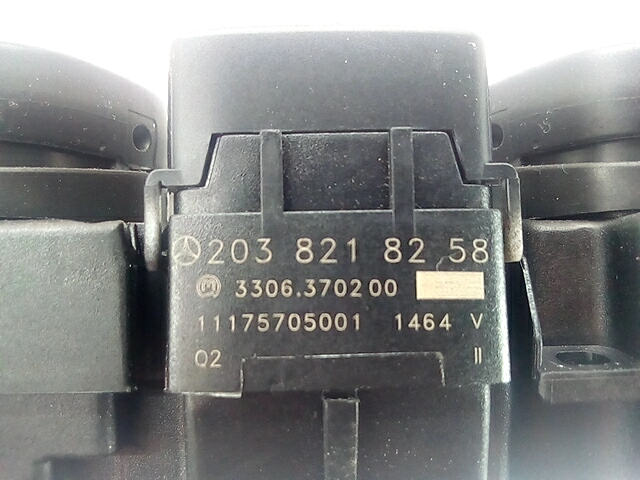 Кнопка аварийной сигнализации (аварийки) MERCEDES-BENZ C-Class C-klasse W203 2000-2007