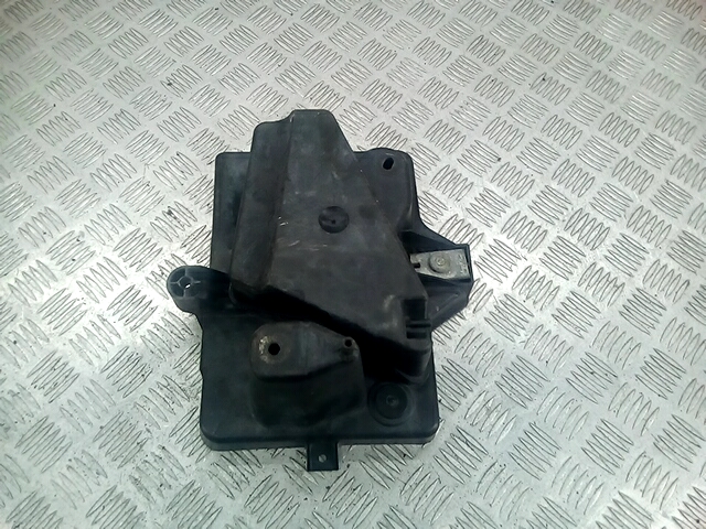 Крепление АКБ (корпус/подставка) CHRYSLER Pacifica 2003-2008