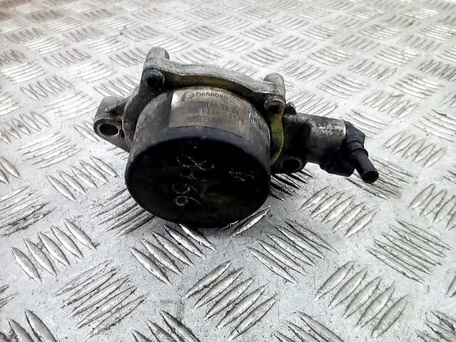 Насос вакуумный Ford Fiesta 5 (2002-2008)