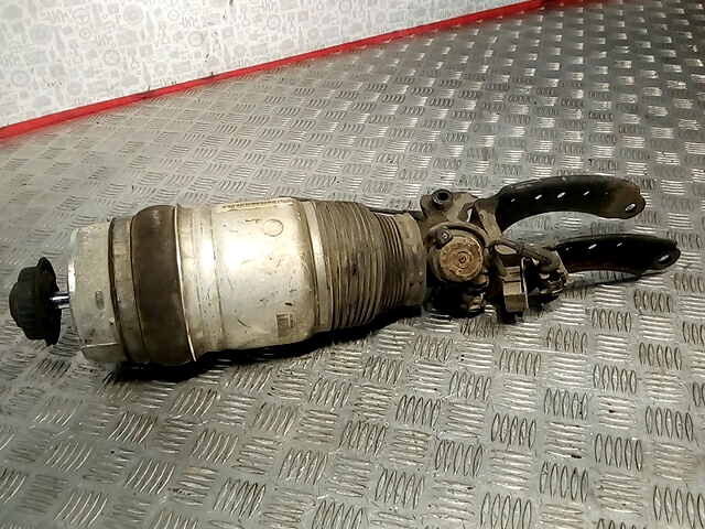 Амортизатор передний левый PORSCHE Cayenne 955/957 2002-2010