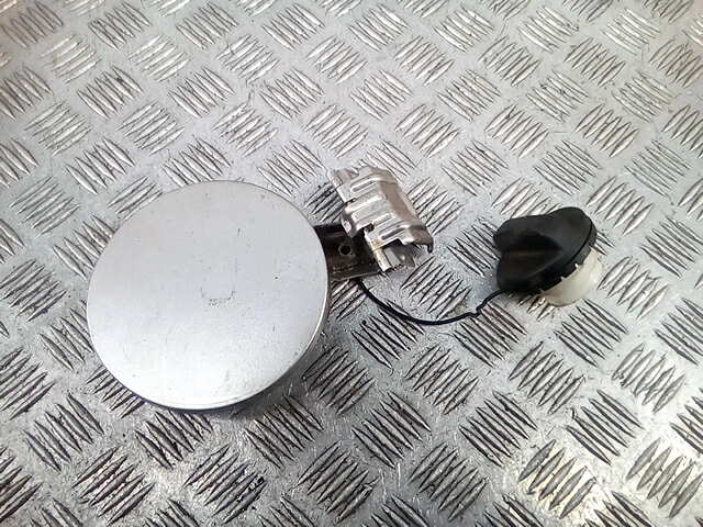 Лючок бензобака TOYOTA Auris E150 2006-2012