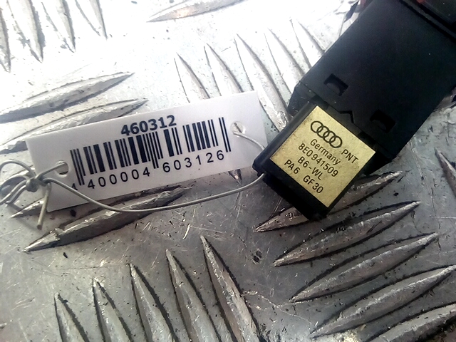 Кнопка аварийной сигнализации (аварийки) AUDI A4 B6 2001-2005