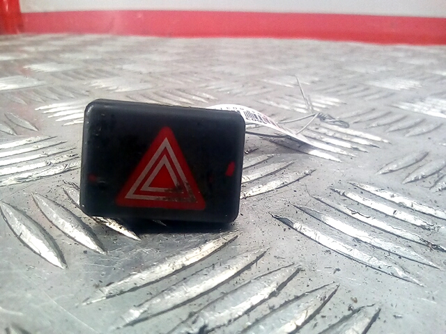 Кнопка аварийной сигнализации (аварийки) AUDI A4 B6 2001-2005