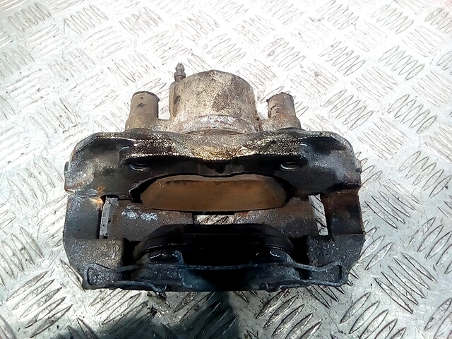 Суппорт передний левый FORD Focus III 2011-2019