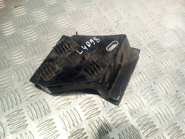 Кронштейн заднего бампера левый правый AUDI A8 D2 1994-2002