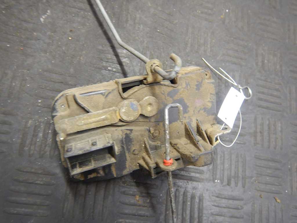 Замок двери передней левой FIAT Scudo 1994-2007