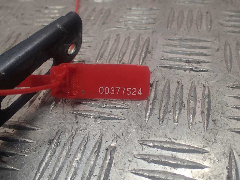 Петля капота левая/правая HONDA FR-V 2004-2009