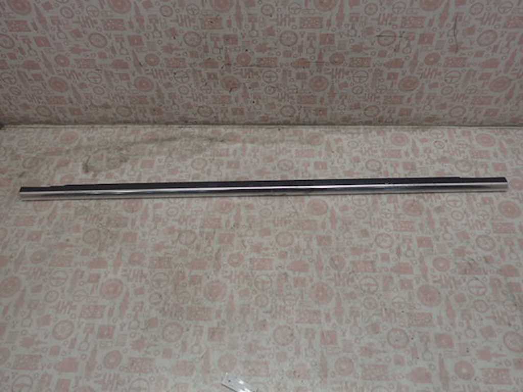 Уплотнитель (внутри) VOLKSWAGEN Passat B5 1997-2005