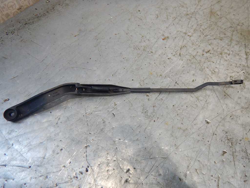 Поводок дворников передний левый/ правый CHEVROLET Equinox 2004-2009