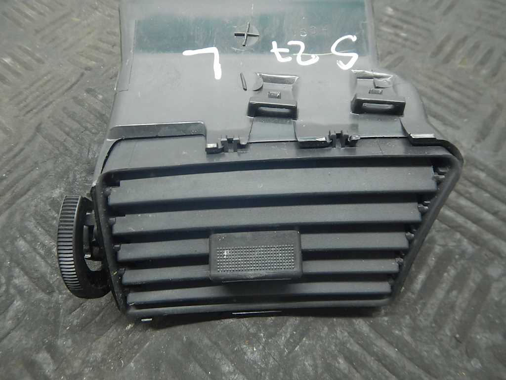 Дефлектор воздушный CHRYSLER Pacifica 2003-2008