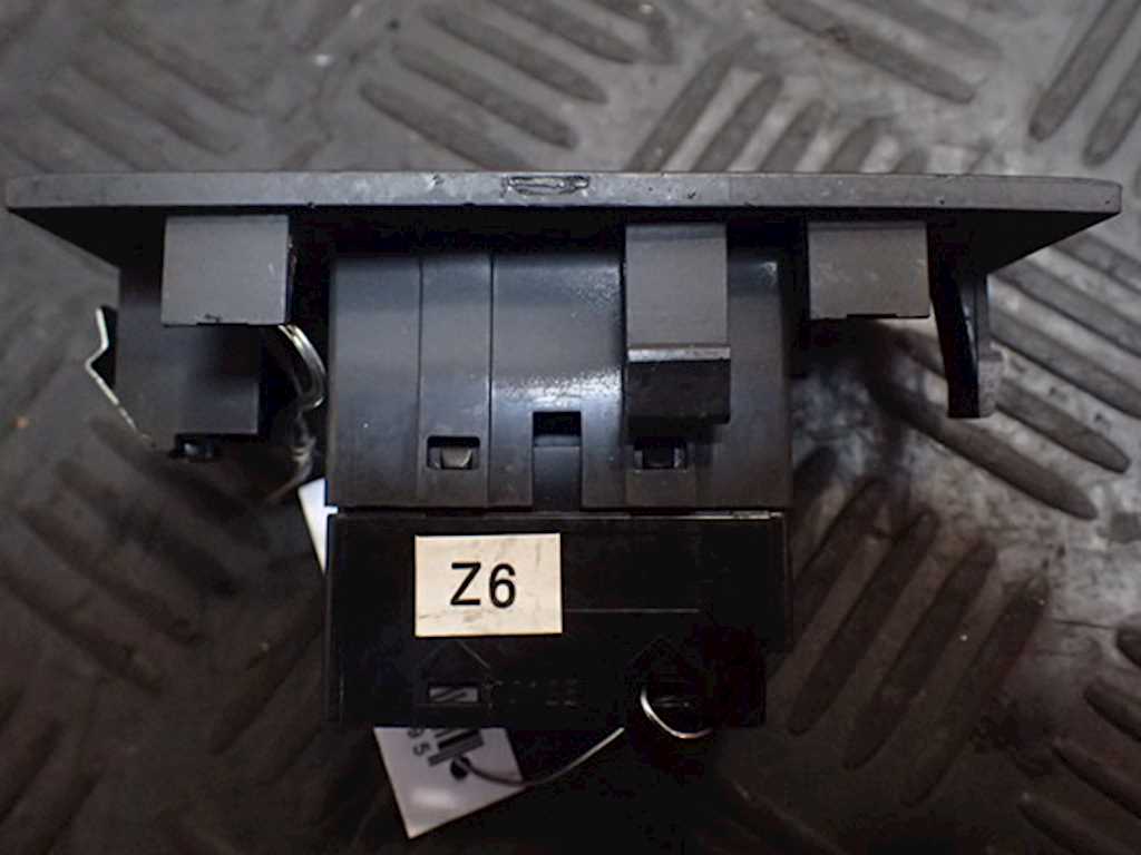 Кнопка стеклоподъемника CHEVROLET Epica 2006-2012