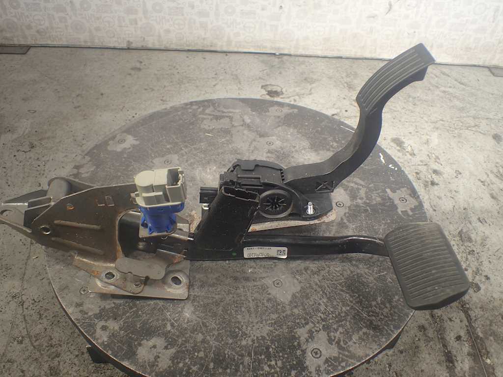 Блок педалей (педальный узел) FORD Focus III 2011-2019