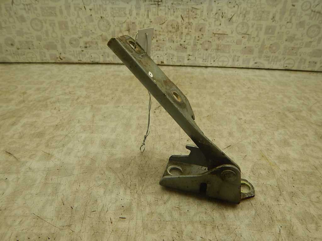 Петля капота левая/правая MITSUBISHI Pajero III 2000-2006