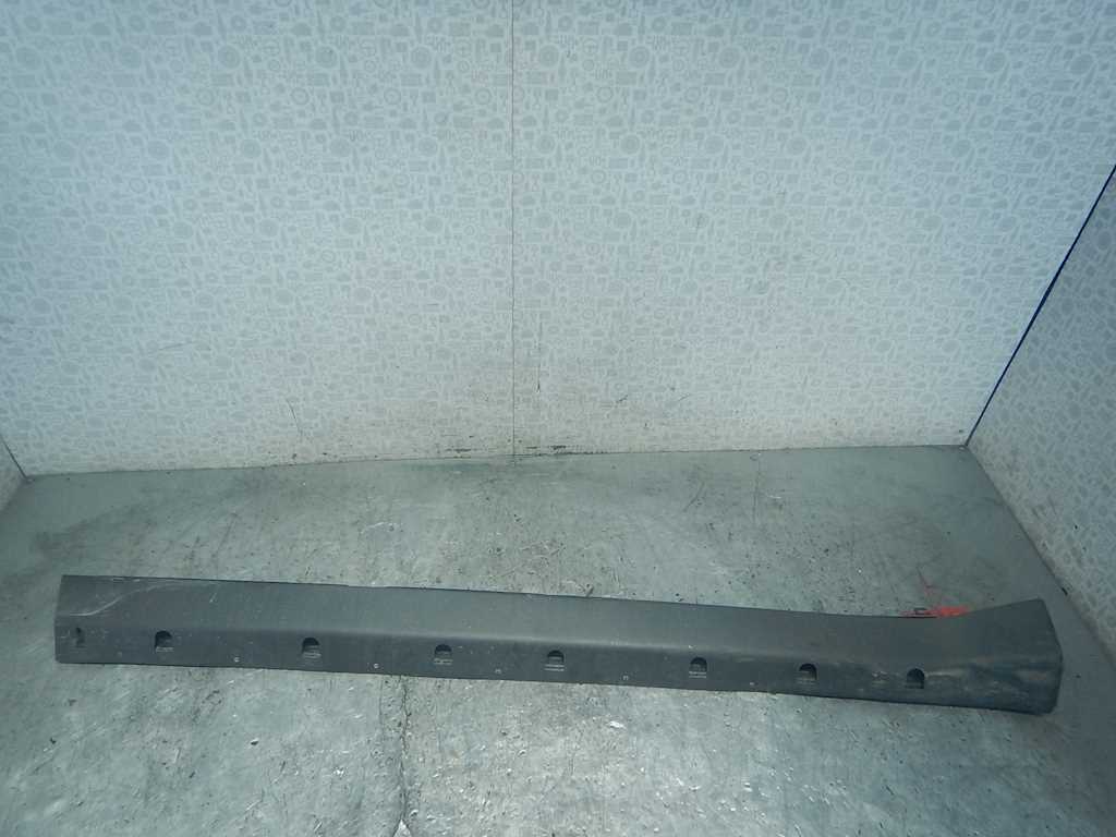 Накладка декоративная на порог правая Chevrolet TrailBlazer 1 (2001-2009)