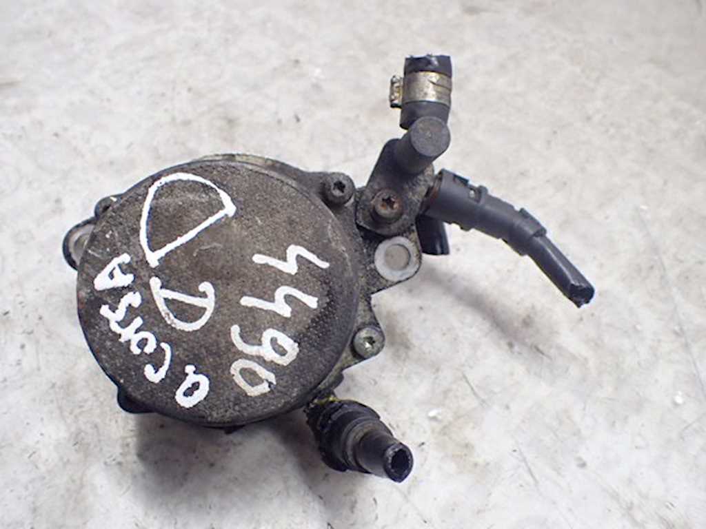 Насос вакуумный Opel Corsa D (2006-2014)