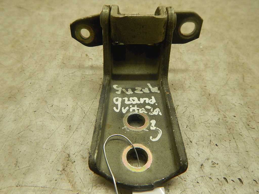 Петля двери передней левой Suzuki Grand Vitara 2 (2005-2017)