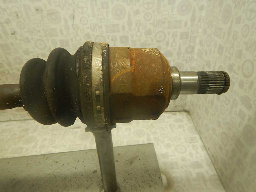 Полуось (привод, приводной вал) передняя правая HYUNDAI i30 2007-2012