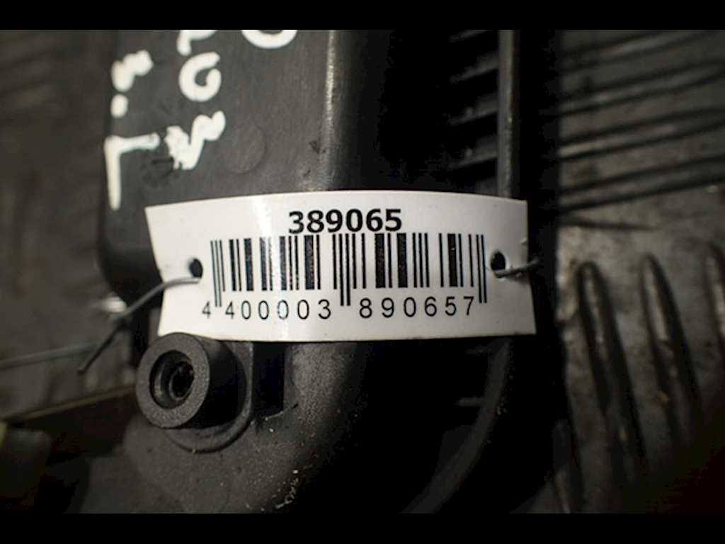 Ручка дверная задняя внутренняя левая MERCEDES-BENZ C-Class C-klasse W203 2000-2007