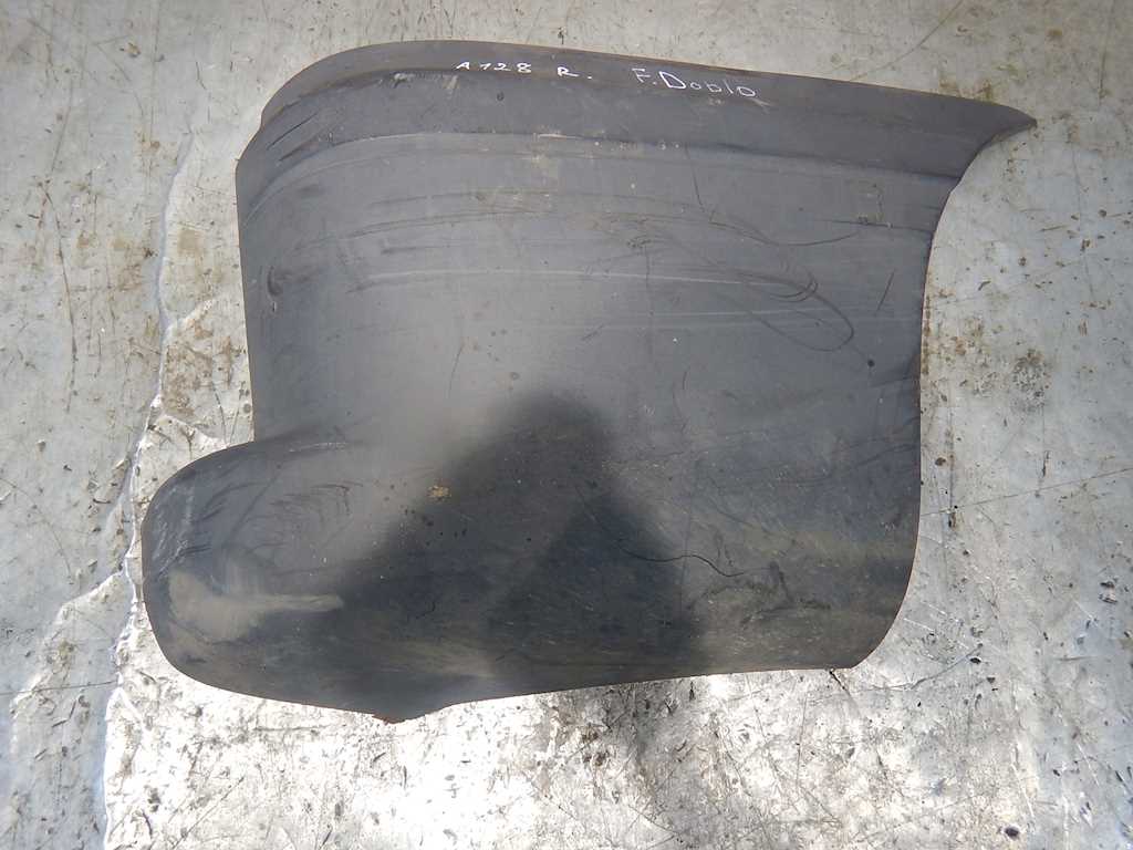 Накладка (клык) бампера правый Fiat Doblo 1 (223) (2000-2015)