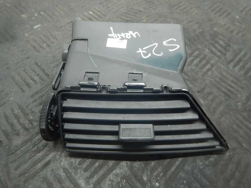 Дефлектор воздушный CHRYSLER Pacifica 2003-2008