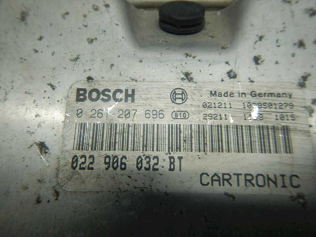 Блок управления двигателя (ЭБУ) PORSCHE Cayenne 955/957 2002-2010