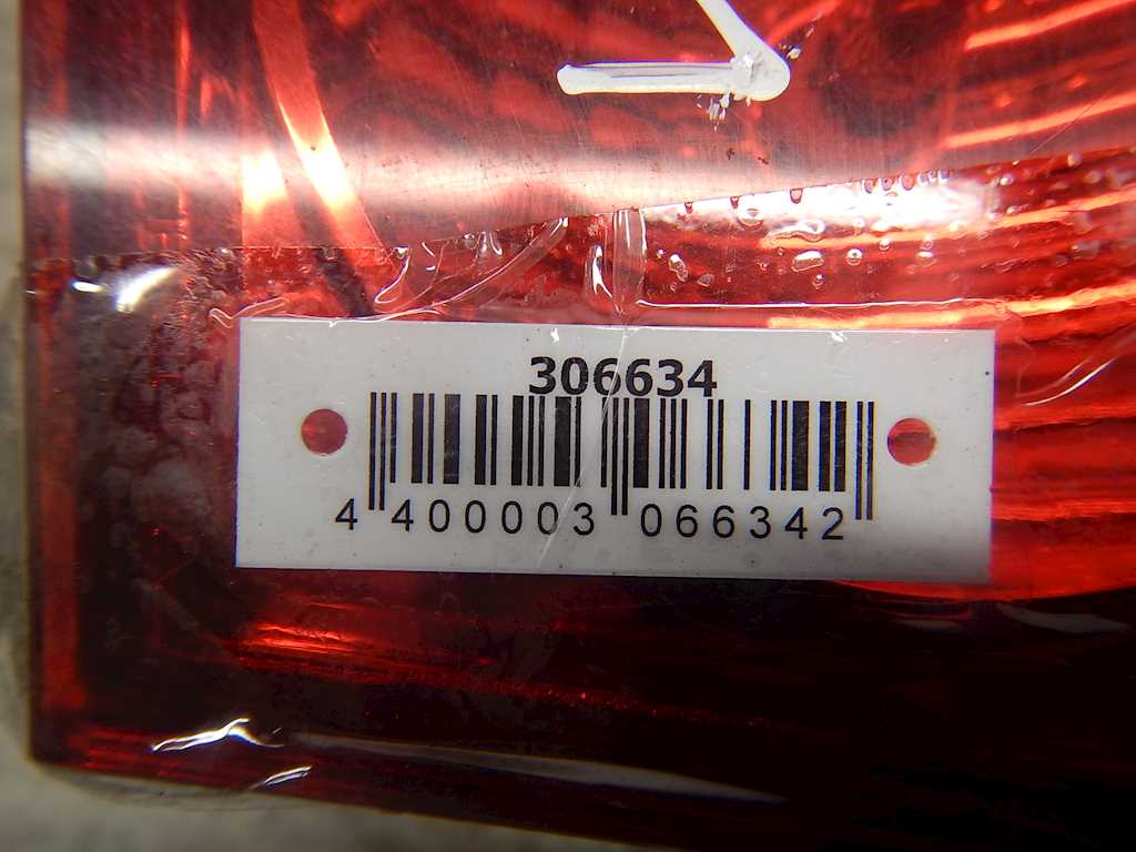 Фонарь задний внутренний правый HONDA Accord VII 2002-2007