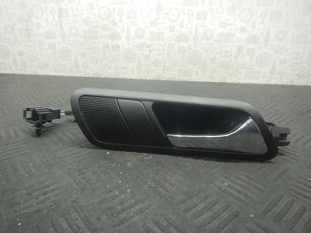 Ручка дверная задняя внутренняя правая VOLKSWAGEN Passat B6 2005-2011