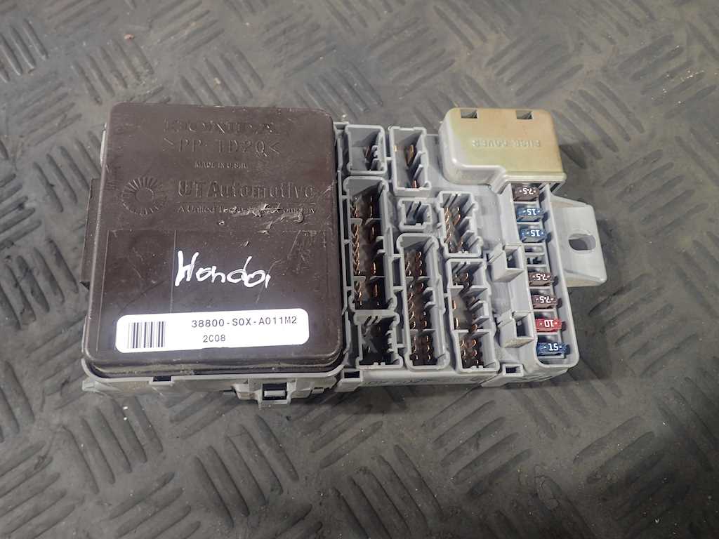 Датчик уровня в бачок омывателя HONDA Odyssey 1999-2003