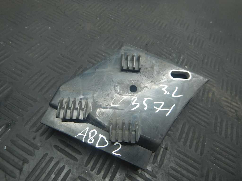 Кронштейн заднего бампера левый правый AUDI A8 D2 1994-2002