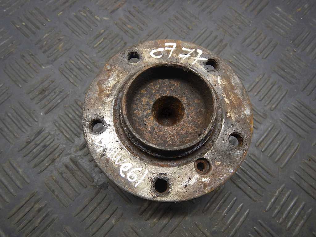 Ступица передняя левая BMW 5er 5 серия E60/E61 2003-2010