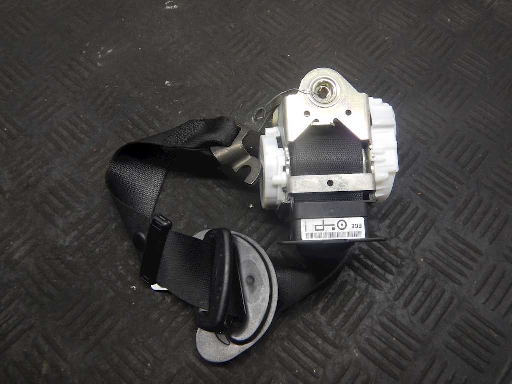 Ремень безопасности передний правый BMW 1er E81\E87 2004-2011