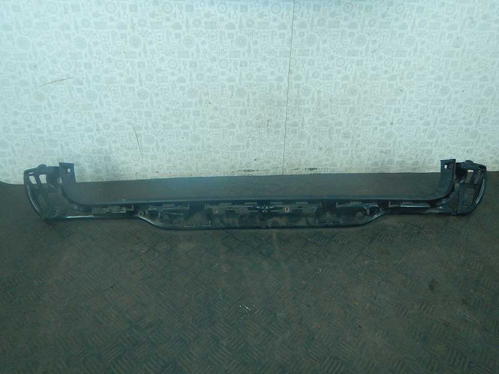 Кронштейн заднего бампера центральный BMW 5er 5 серия E60/E61 2003-2010