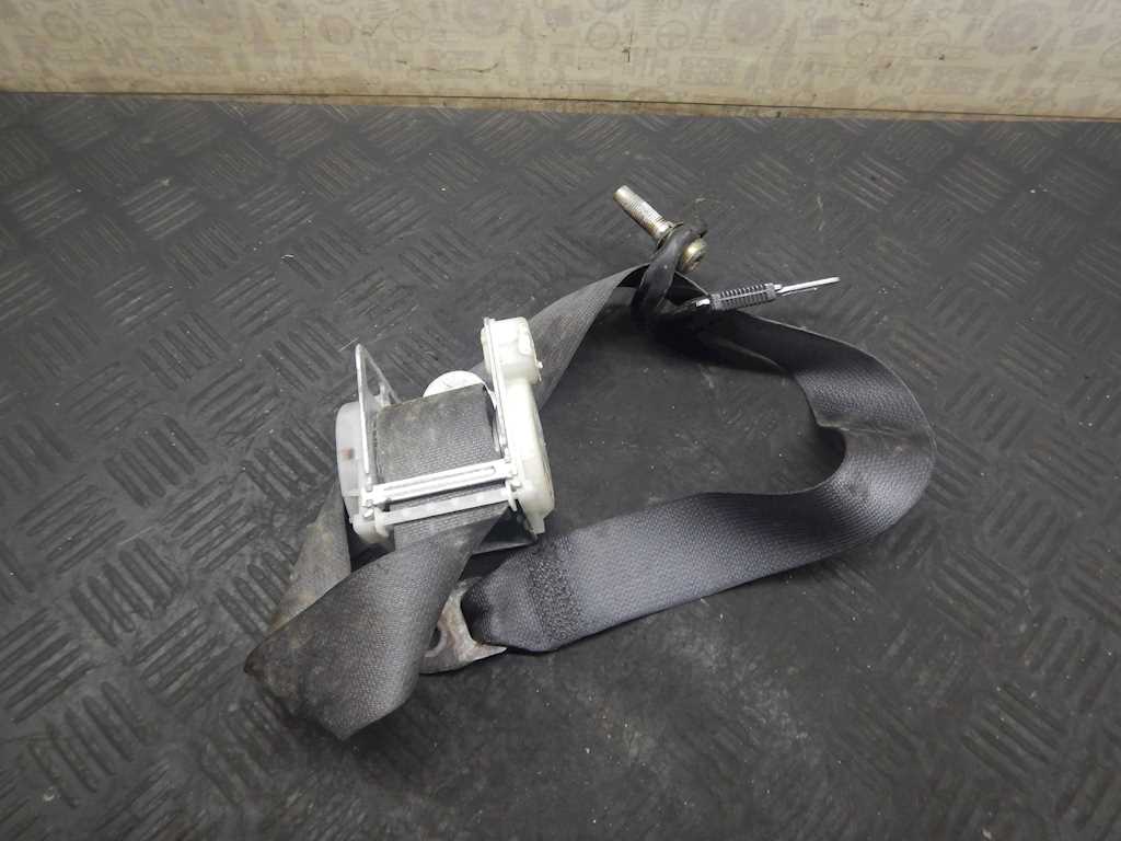 Ремень безопасности задний левый CHRYSLER 300 C 2004-2010