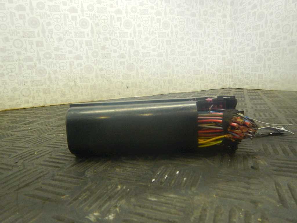 Датчик уровня в бачок омывателя SKODA Fabia MK2 5J 2007-2014