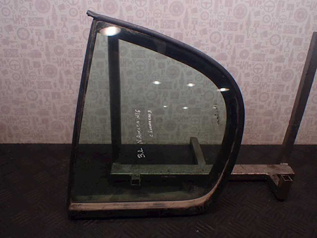 Стекло двери заднее левое NISSAN Almera N16 2000-2006