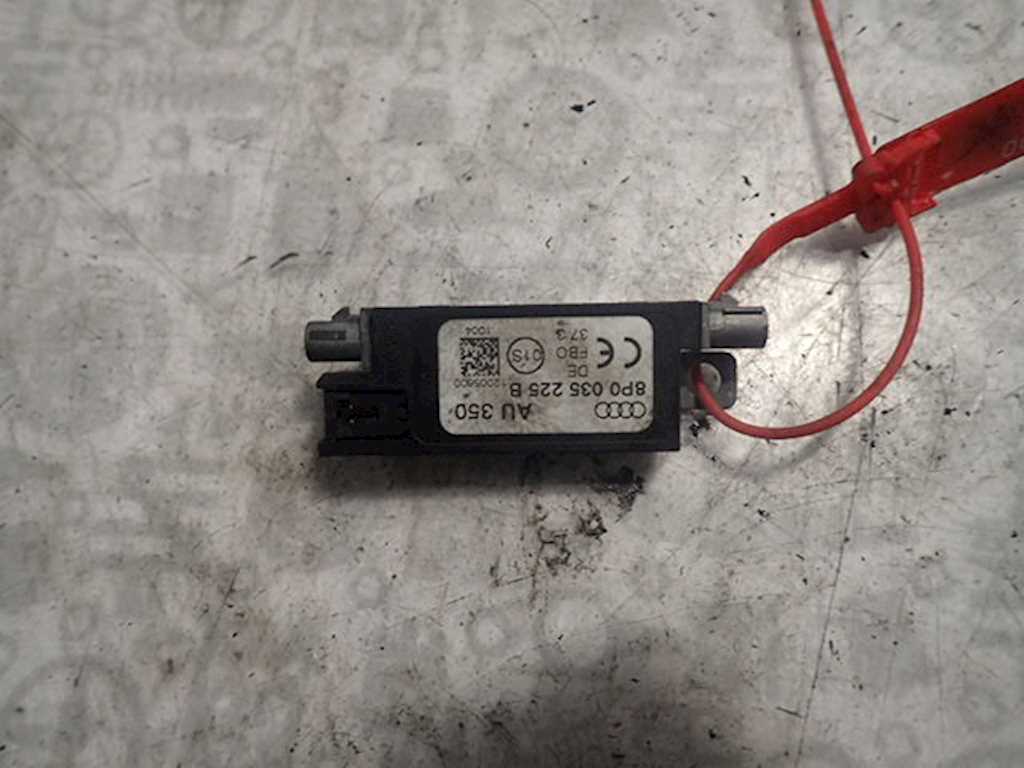 Усилитель антенны AUDI A3 8P 2003-2013