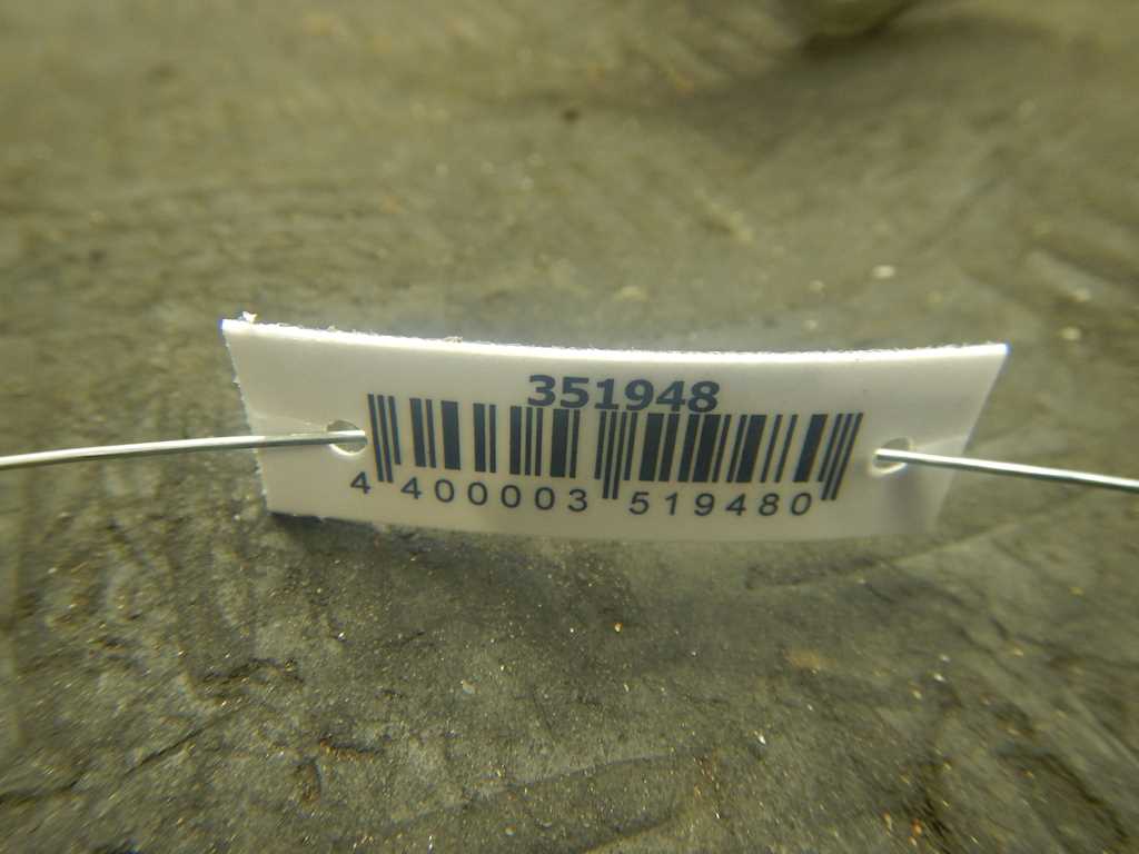 Петля капота левая/правая MAZDA MPV LW 1999-2006