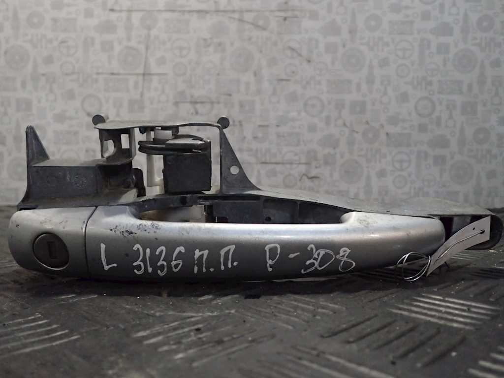 Ручка двери передней наружная правая PEUGEOT 308 2007-2015