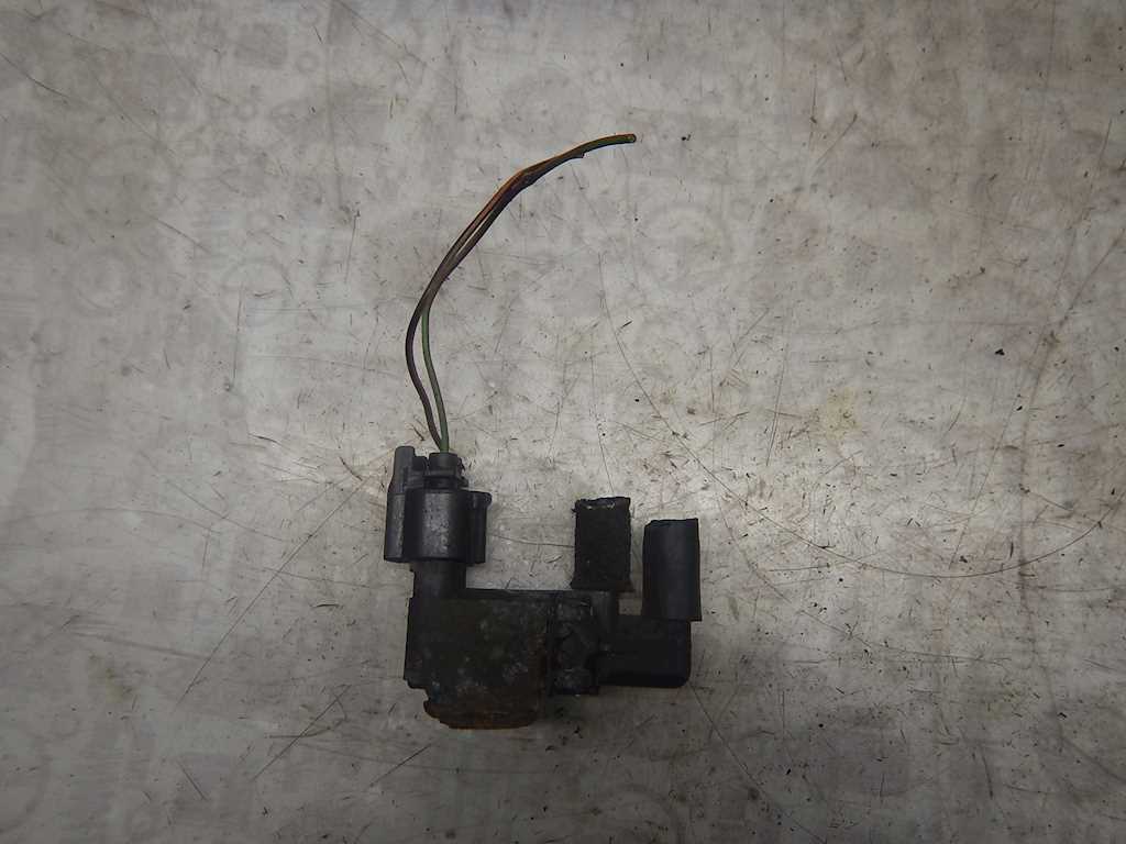 Клапан воздушного фильтра Ford Fusion (2002-2012)