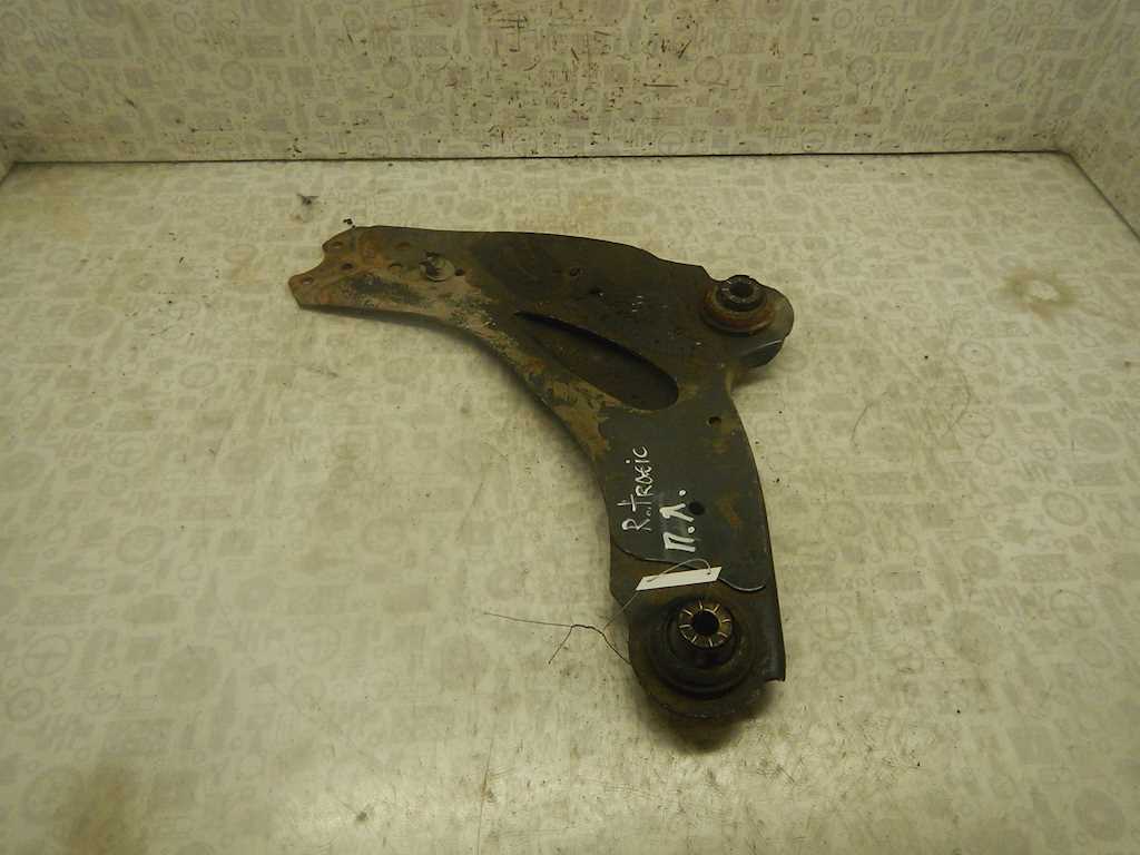 Рычаг передний левый RENAULT Trafic II 2001-2014