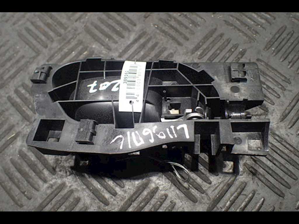 Ручка дверная передняя внутренняя левая PEUGEOT 207 2006-2015