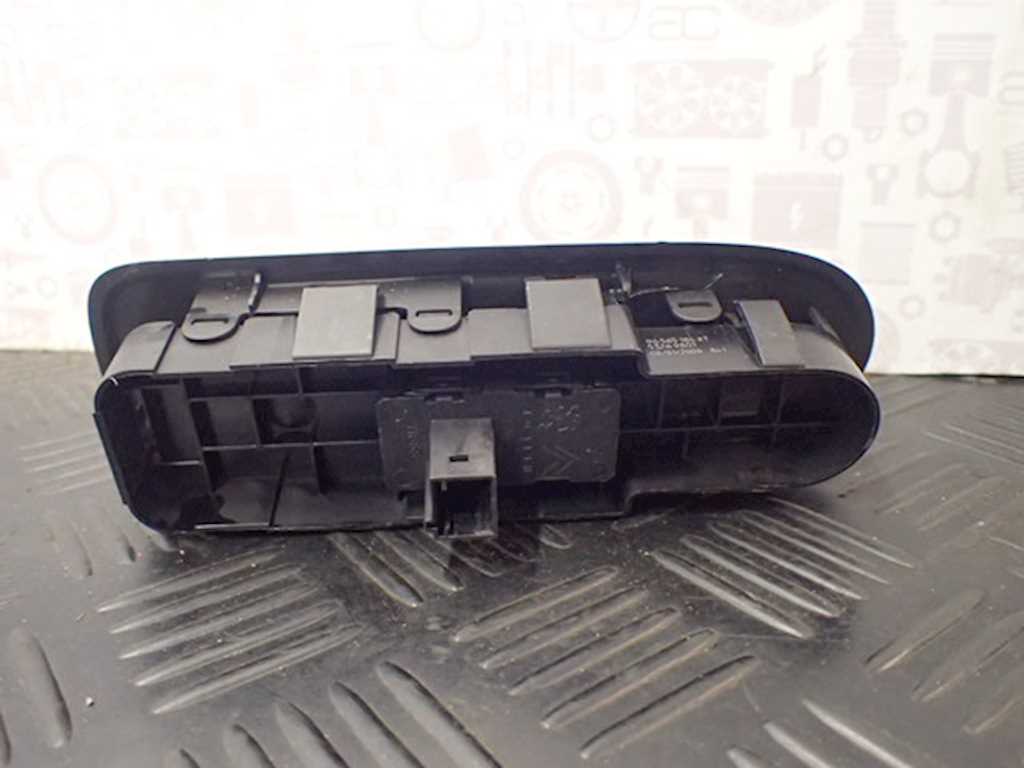 Кнопка стеклоподъемника PEUGEOT 308 2007-2015