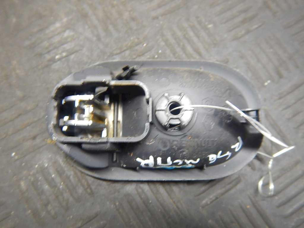 Ручка дверная передняя внутренняя правая RENAULT Scenic II 2003-2010