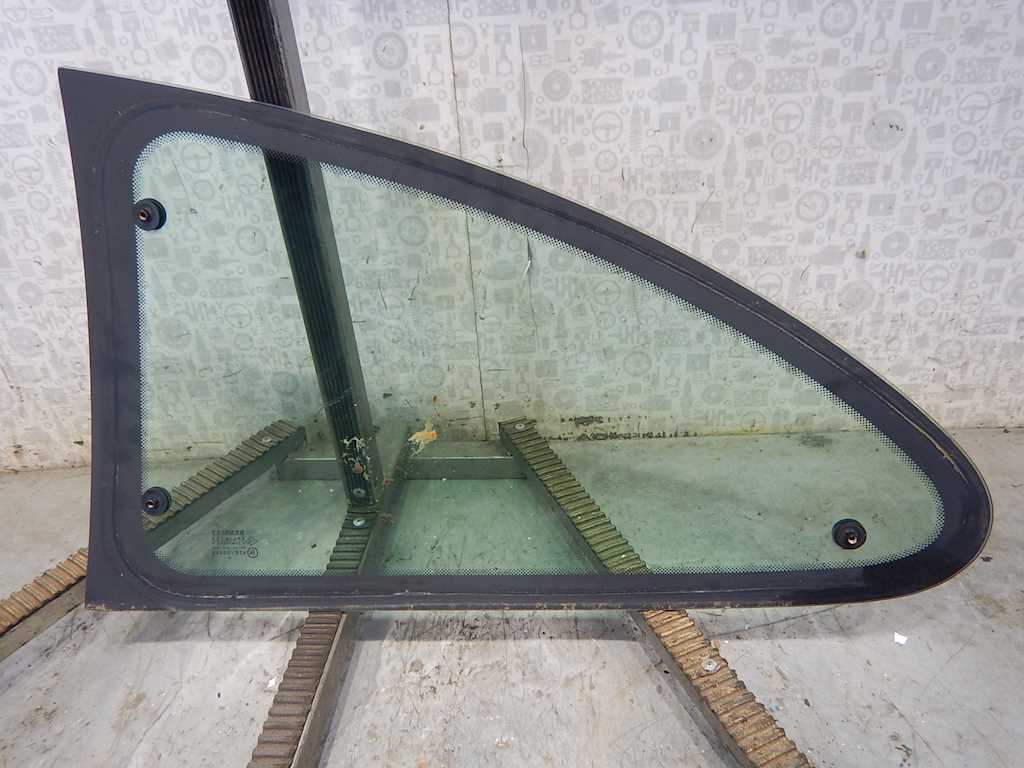 Стекло кузовное глухое правое RENAULT Megane I 1996-2002