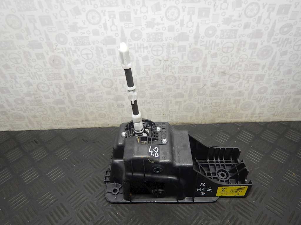 Кулиса (селектор) АКПП/МКПП в салоне RENAULT Megane III 2009-2016