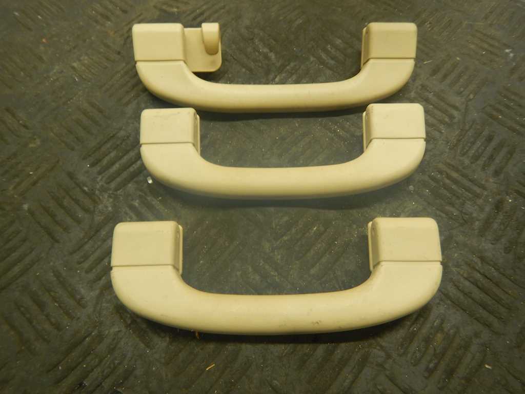 Ручка внутренняя потолочная (потолка салона) BMW 3er E90/E91 2005-2012