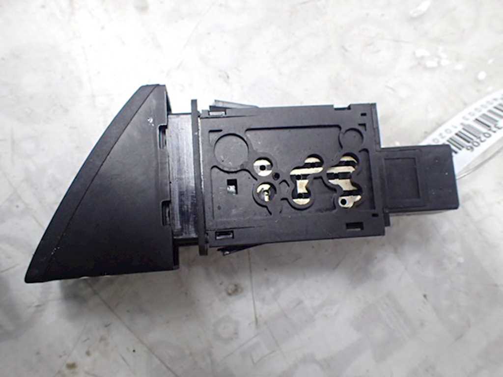 Кнопка аварийной сигнализации (аварийки) MAZDA Mazda 6 GH 2007-2012