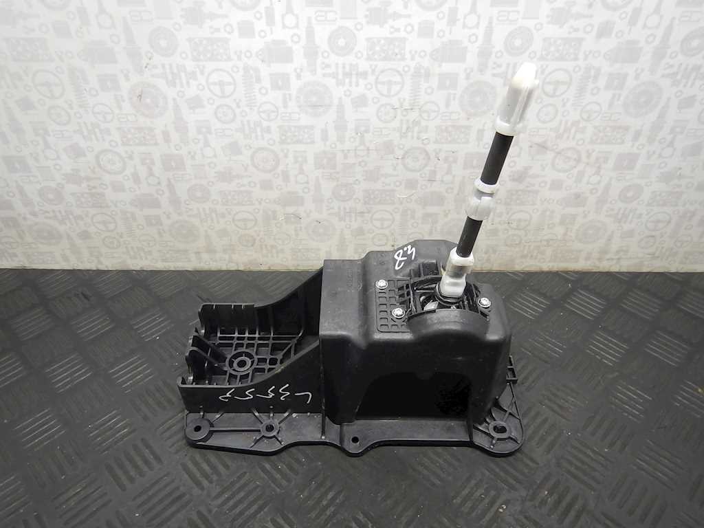 Кулиса (селектор) АКПП/МКПП в салоне RENAULT Megane III 2009-2016